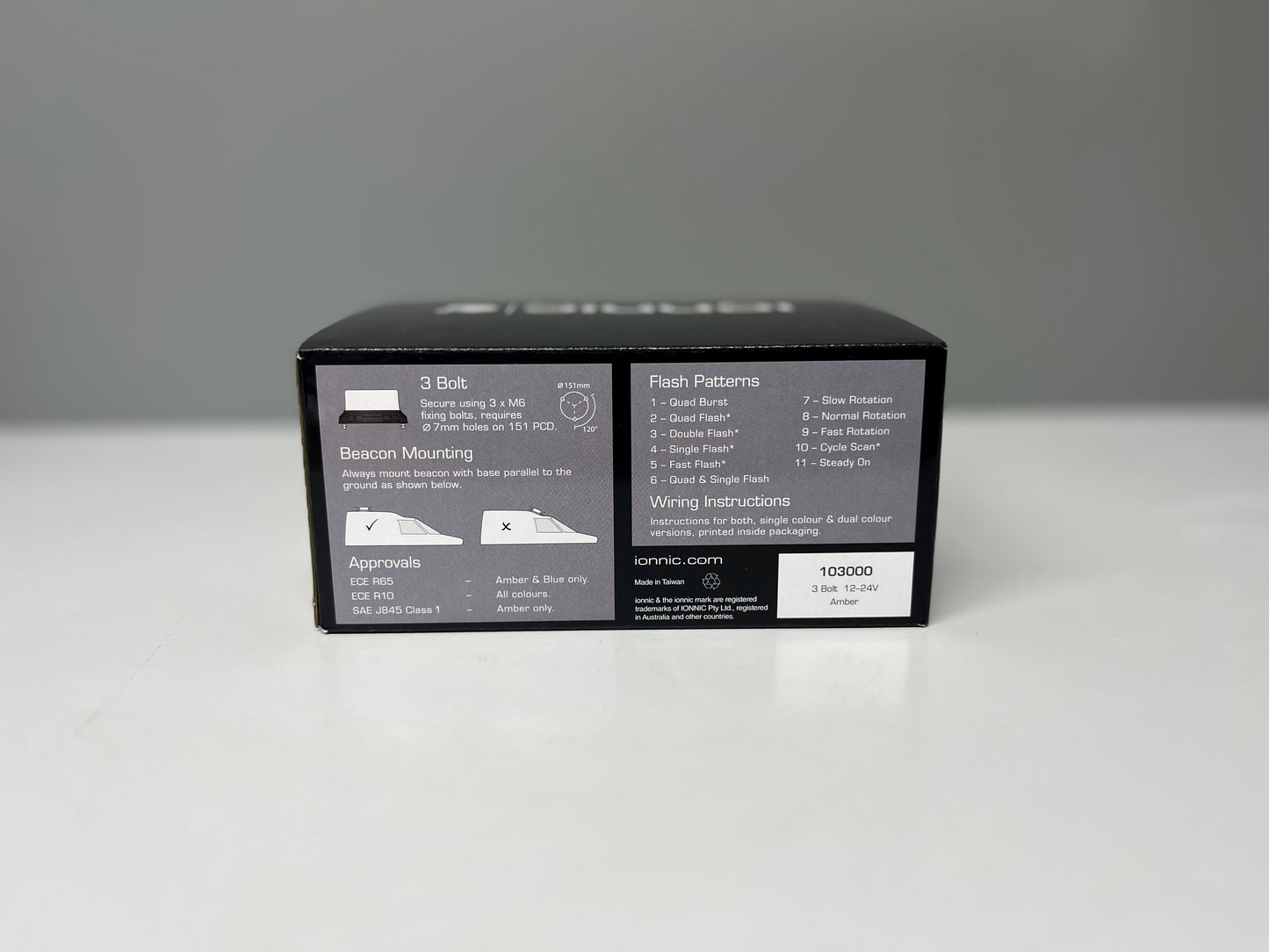 103000 Beacon 12-24v Amber 3 Bolt